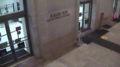 3099RHOB01SouthCapStDoorExterior_2021-01-05_00h00min01s683ms.mp4