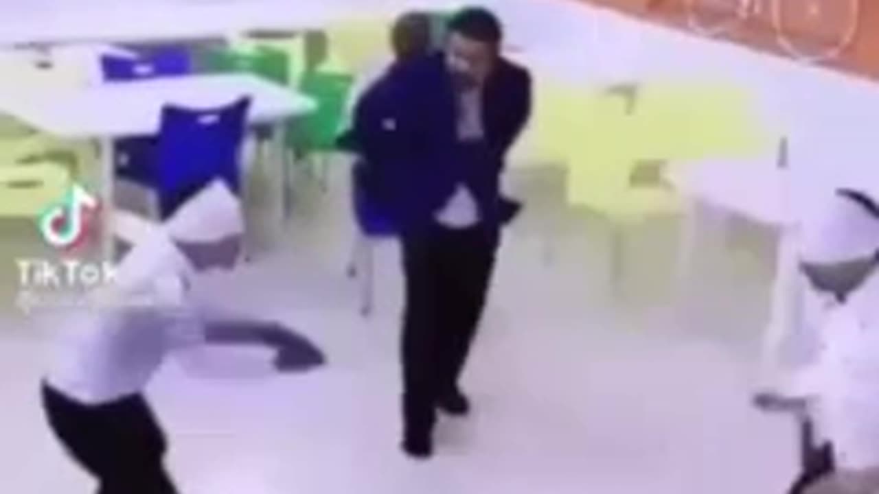 This is How Establishment controlling countries fighting each other