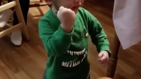 Innocent Kid Gives Daddy The Bird🤣🤣🤣