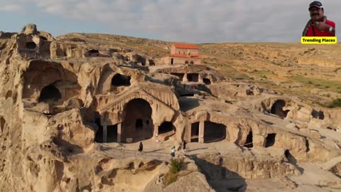 💋The Living Rocks: Uplistsikhe's Extraordinary Cave City