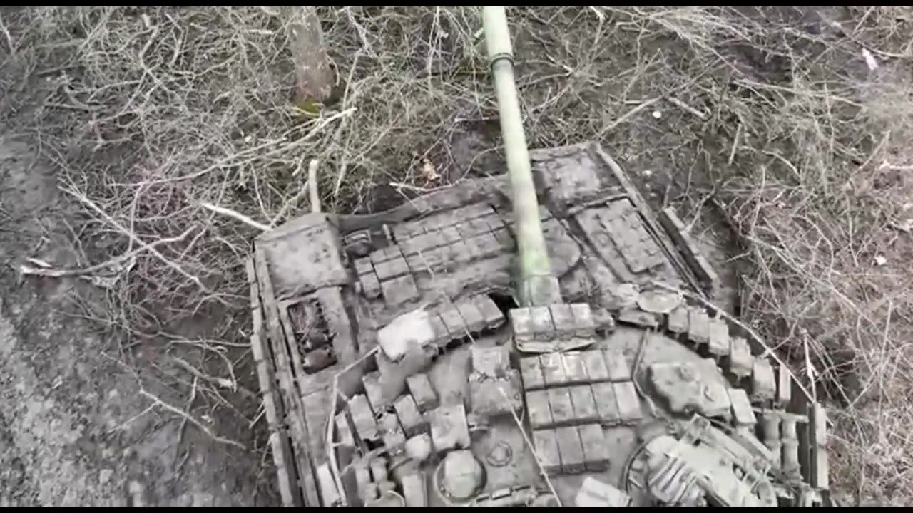 Two Russian tanks turn into ordinary pieces of iron