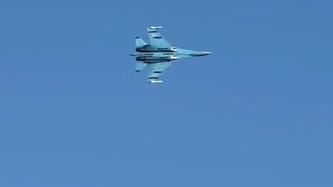 Rare Footage- Ukrainian SU-27 engaging in air-air combat