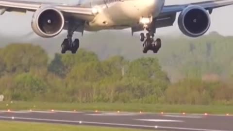 Qatar Airways landing views
