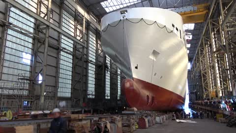 Ship Launch | 10 Awesome Waves, FAILS and CLOSE CALLS7