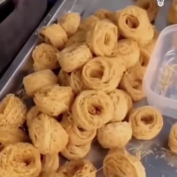 It's cooking o'clock with this chef👨‍🍳