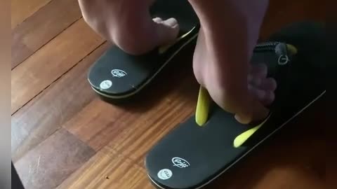 Male In His Flip Flops Shoeplaying 👣