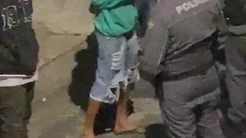 Cop, brazilian police kick face - real case
