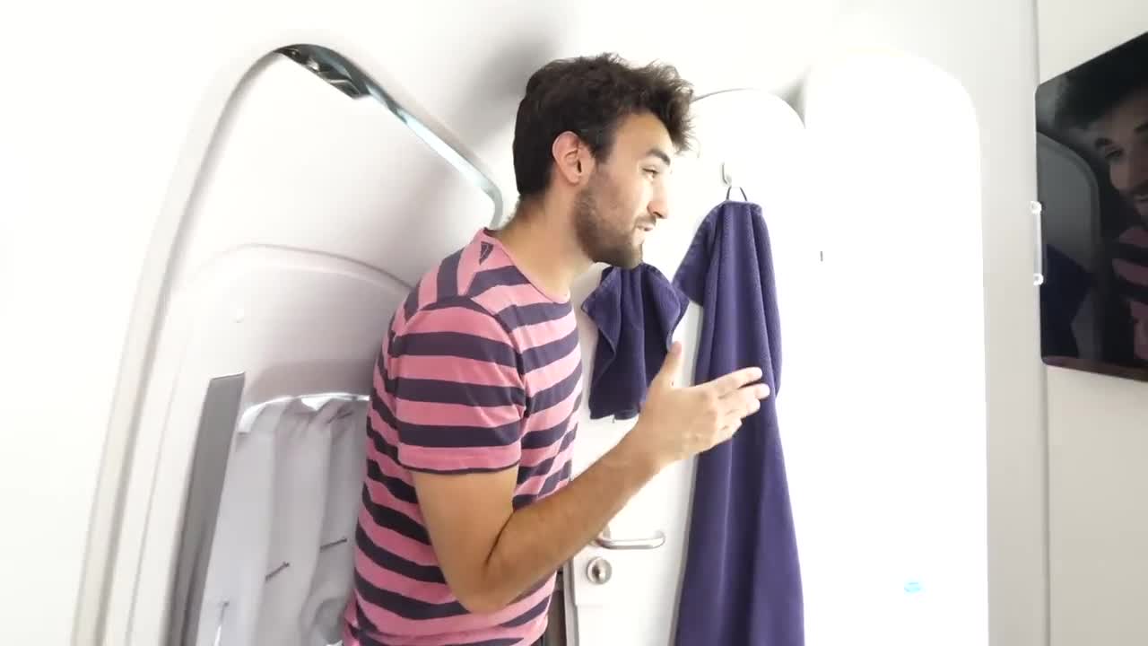 WORLD’S CHEAPEST CAPSULE HOTEL Vs. MOST EXPENSIVE CAPSULE HOTEL