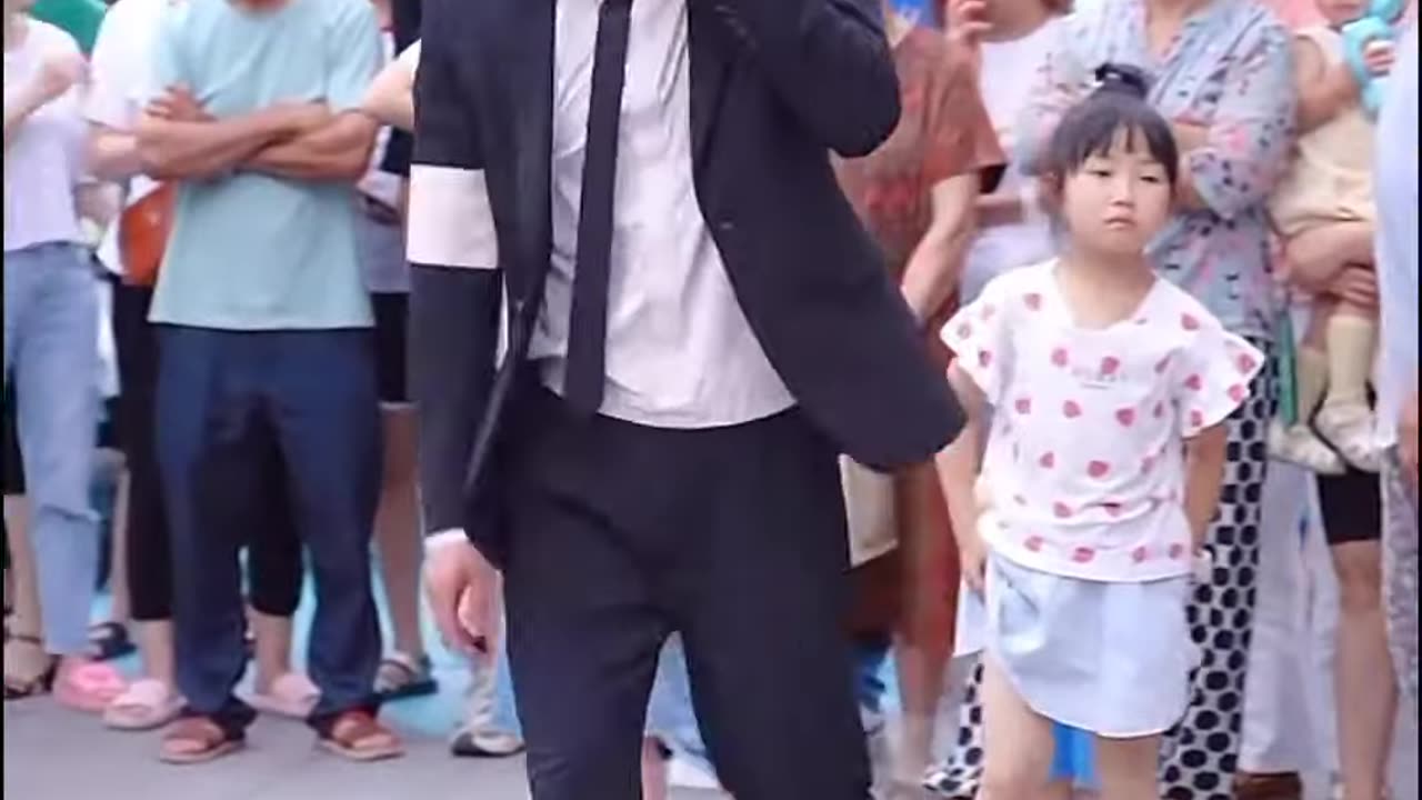 Dangerous - Tribute to Michael Jackson | Michael Jackson impersonator show in China #danceshow