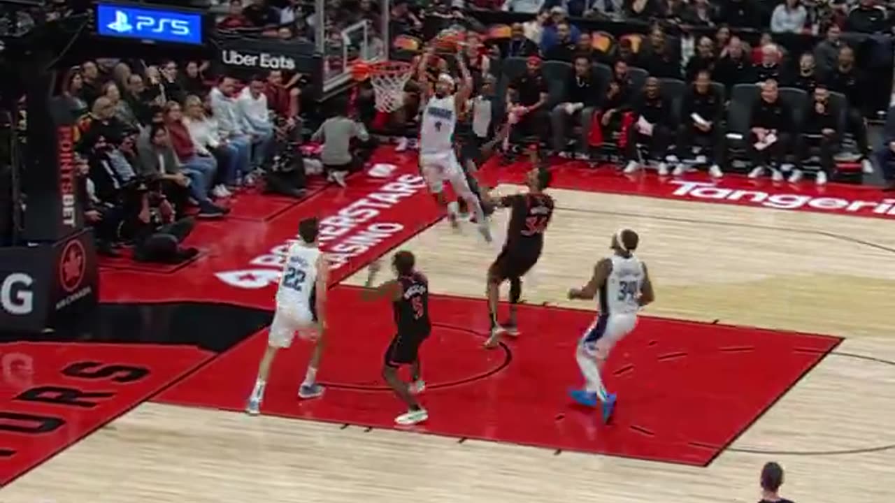 Suggs Soars for MONSTER Putback Dunk! (Magic-Raptors)