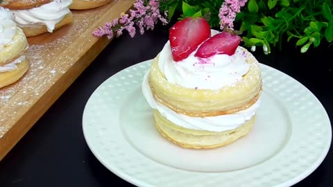 No one believes that I make this dessert SO SIMPLY! Few ingredients, easy and fast!