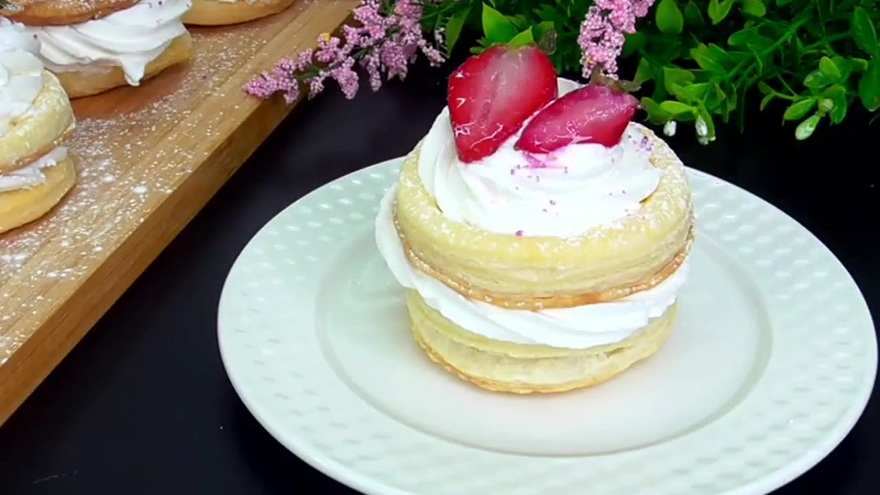 No one believes that I make this dessert SO SIMPLY! Few ingredients, easy and fast!