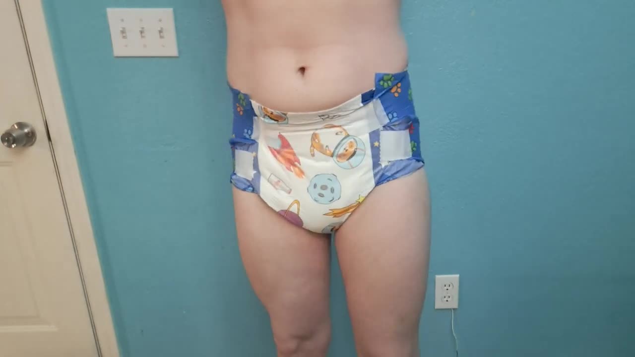 Bambino Catronaut adult diapers, how they look and fit