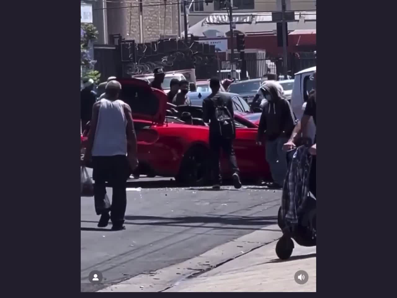 Warning graphic Driver attacked in L.A. Los Angeles CA pause at 1 min mark, watch until end