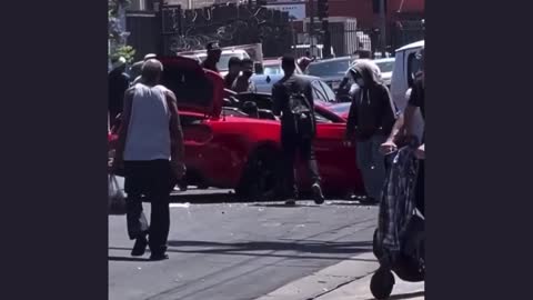 Warning graphic Driver attacked in L.A. Los Angeles CA pause at 1 min mark, watch until end