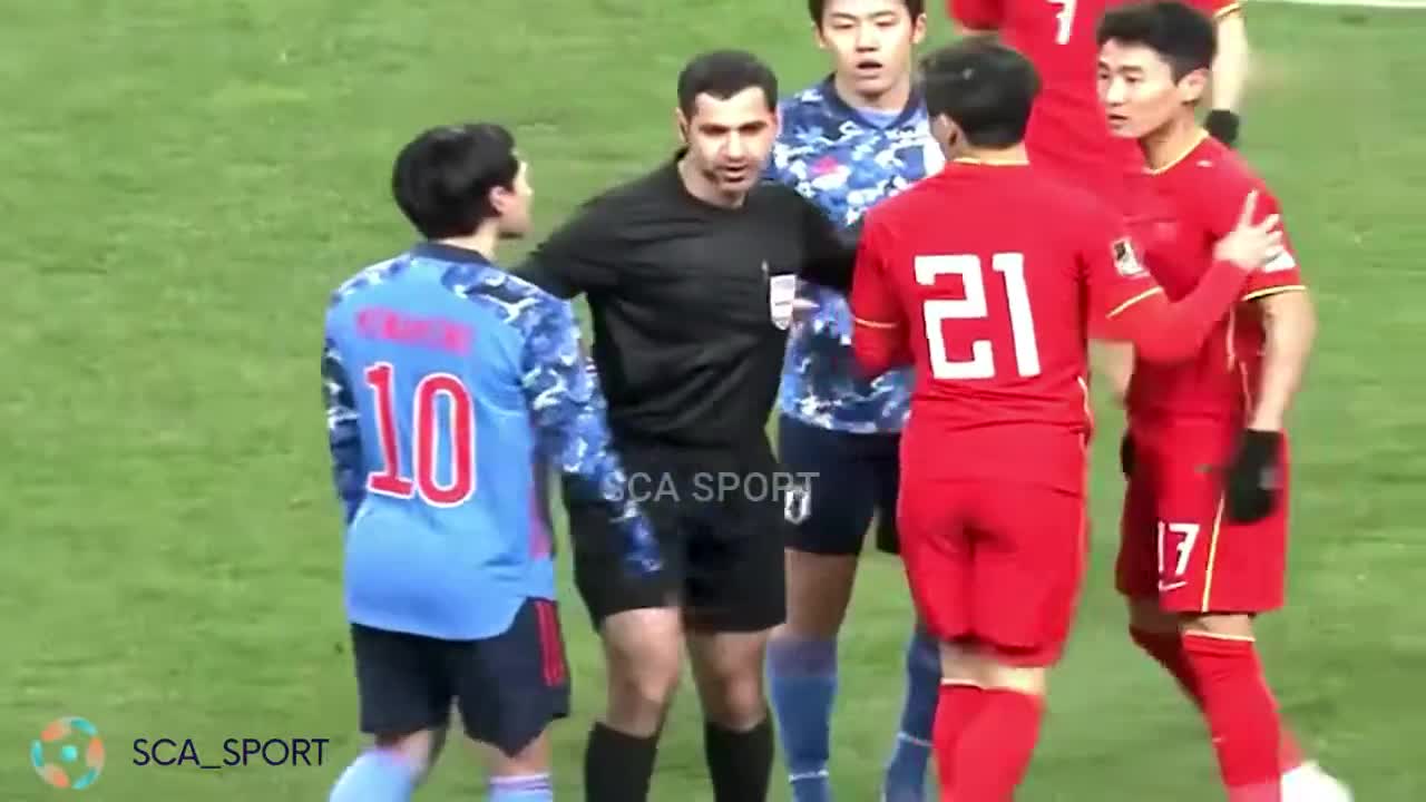 Ngeri!!! Inilah momen marah dan perkelahian pemain sepak bola tahun 2022