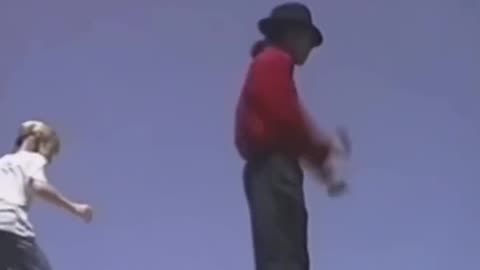 Michael Jackson Pranked By Macaulay Culkin