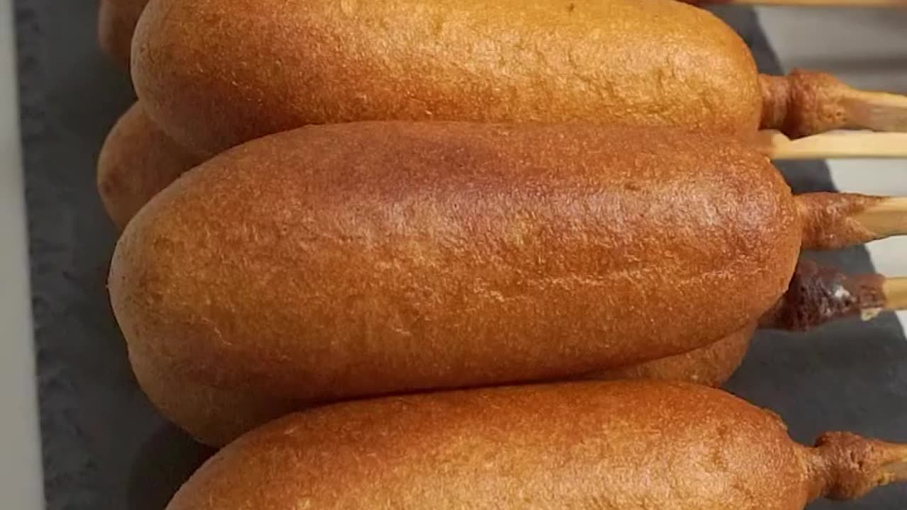 Hot dog and cheese sauce ASMR