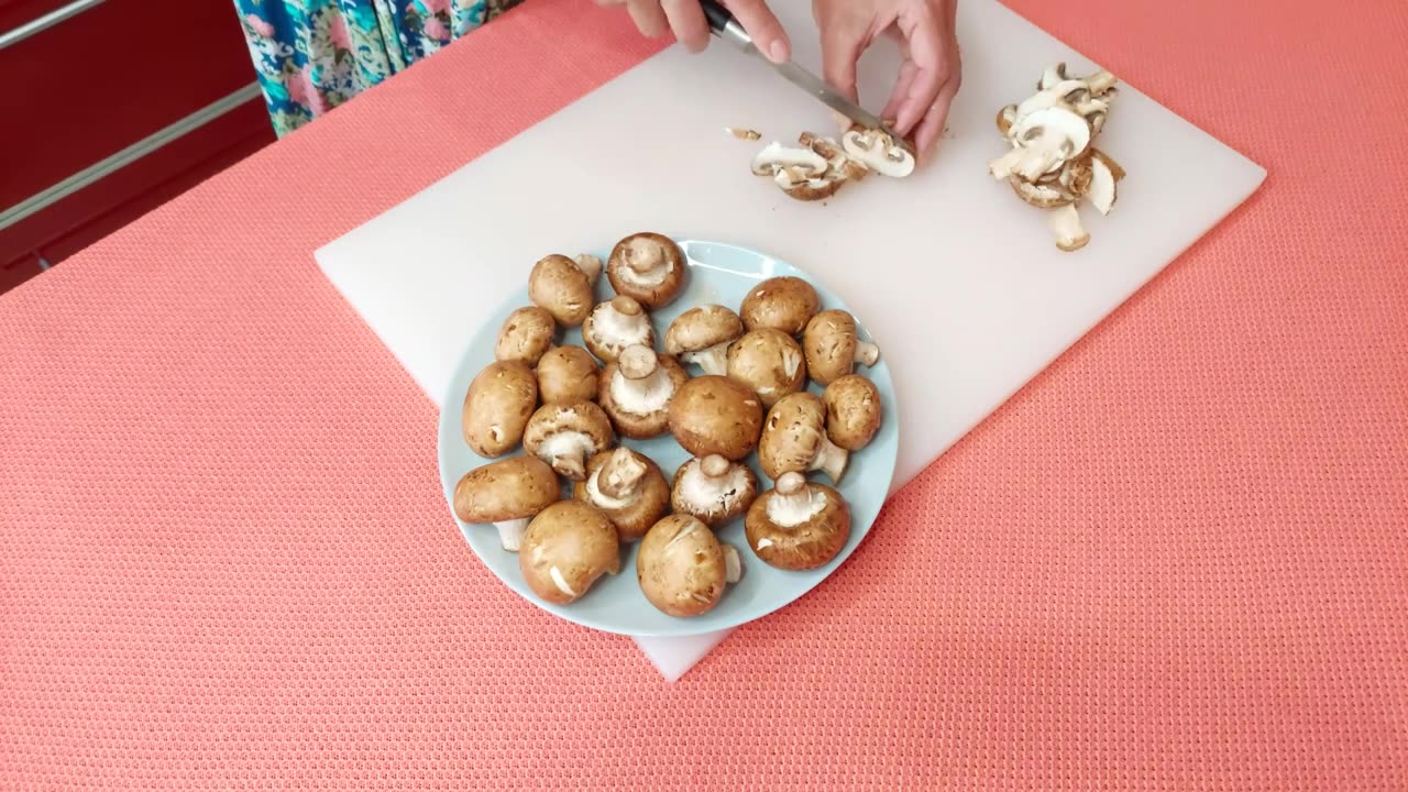 This dish tastes BETTER than MEAT! A simple recipe of MUSHROOMS and ASPARAGUS.