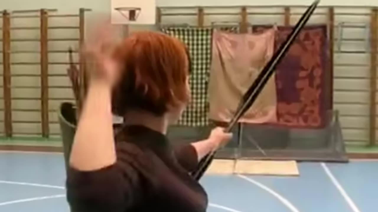Smootnh archery shooting by Iza Privenzenceva