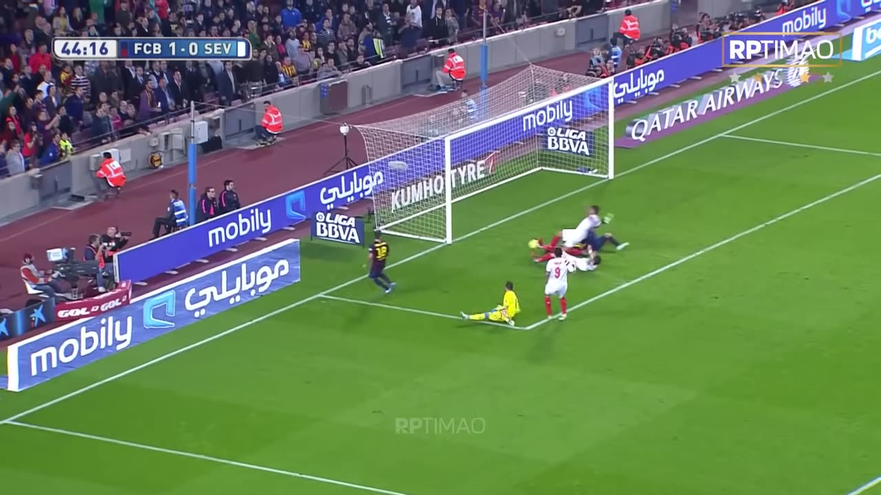 LIONEL MESSI 2014/15 ๐ Ballon d'Or Level: Dribbling Skills, Goals & Passes