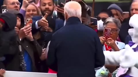 A Fun Flashback Of Last Year When The Easter Bunny Made A Visit To The White House And Terrorized Biden