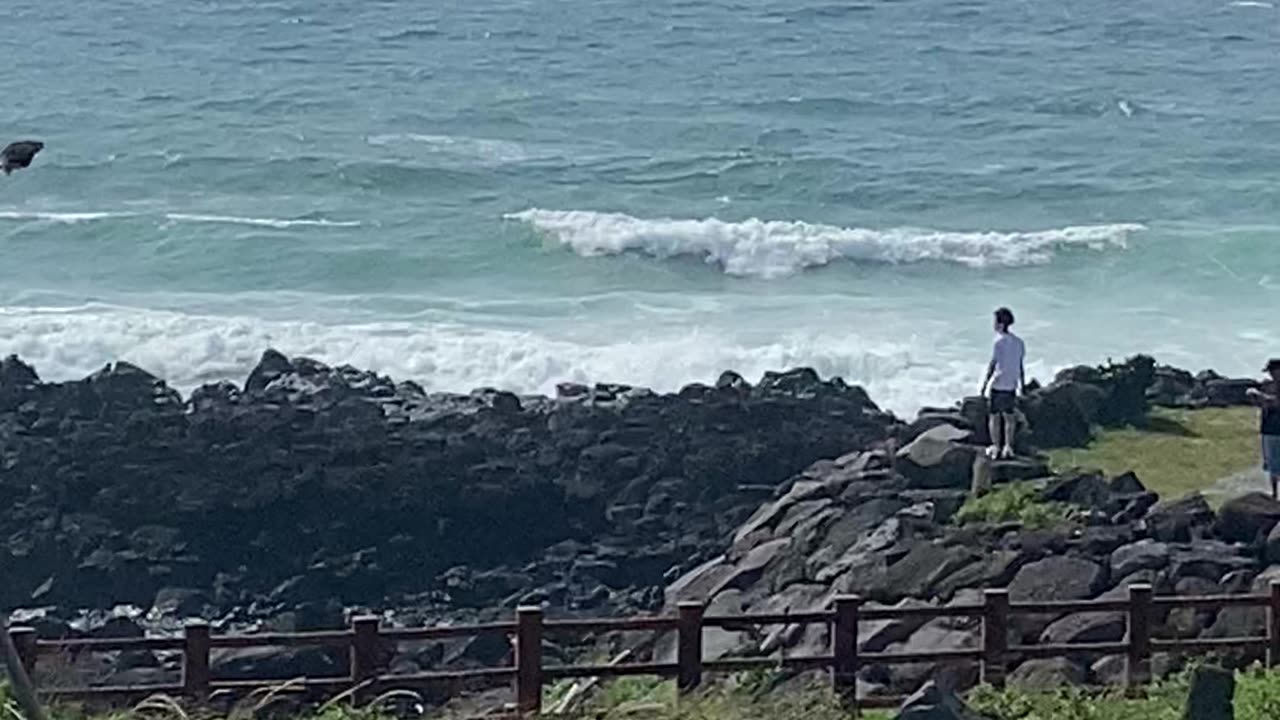 Strong waves