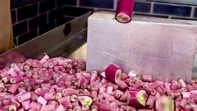 🍭 How many pieces of CANDY are being cut 🍬