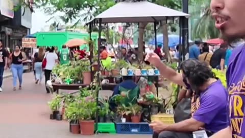 El Oficial Issachar le enseña a la gente de Panamá🇵🇦 que Cristo es negro.🤯😮