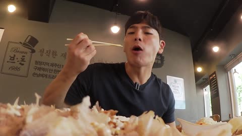 Korean Mukbang (sanghagi)