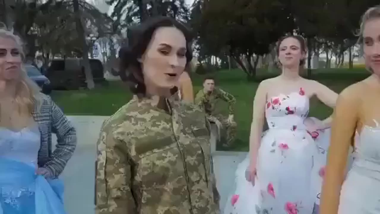 Ukraine soldiers do a TikTok dance video