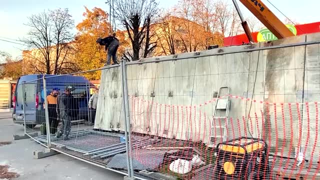Bus stop bomb shelters built in Ukraine's Kharkiv