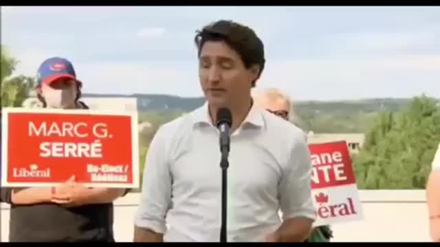 Trudeau and his tiny crowd VS 🇨🇦