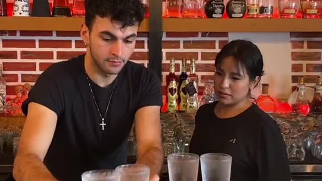 Did you see what she did wrong 😏