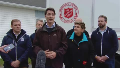 Canada: Fiona aftermath: PM Trudeau speaks with reporters in Port aux Basques, N.L. – September 28, 2022