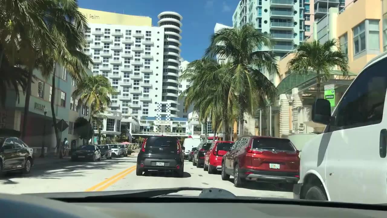 DRIVING DOWN OCEAN DRIVE MIAMI BEACH