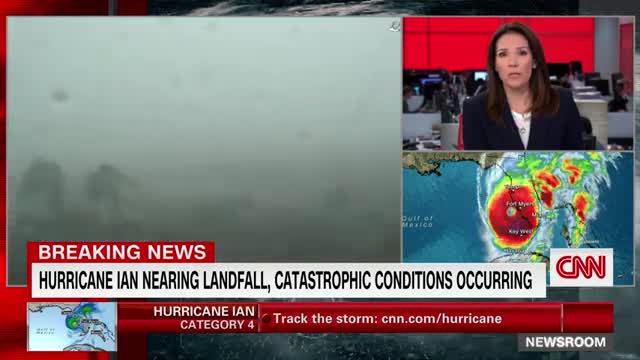 Watch CNN meteorologist report through Hurricane Ian winds