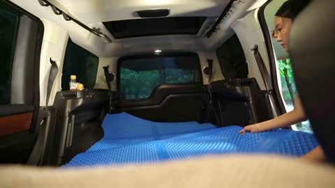 Outdoor camp life in the rain, enjoy the quiet time, and listen to the sound of the healing rain to