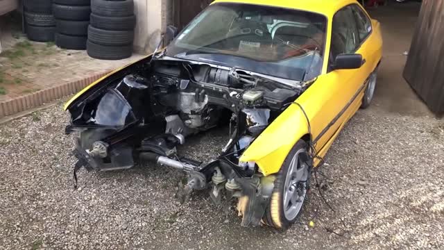BUILDING A BMW E36 IN 10 MINUTES
