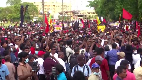 Protester killed in Sri Lanka as police open fire