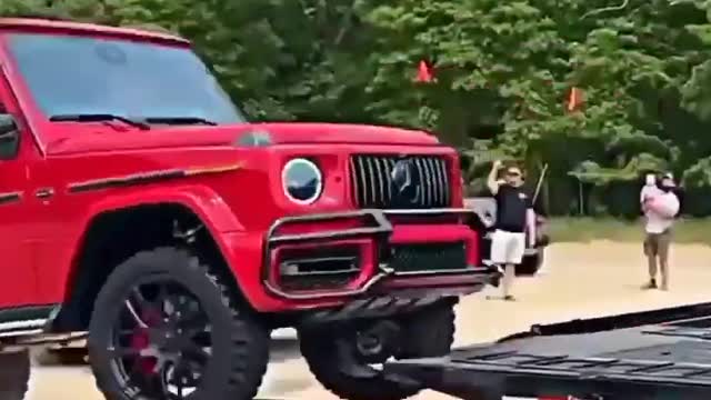 Mercedes car status