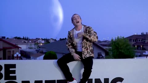 Fast Life (Official Music Video)
