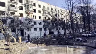 Civilian apartment buildings shelled in Kharkiv