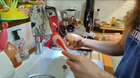 2023-01-04 (4) - donne-moi la main camarade - Twitch Triskelina