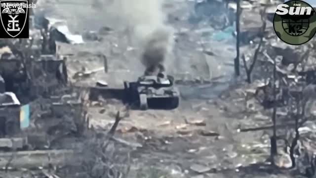 #Ukraine #Russia Ukrainian troops blow up Russian tanks one-by-one in Donbas