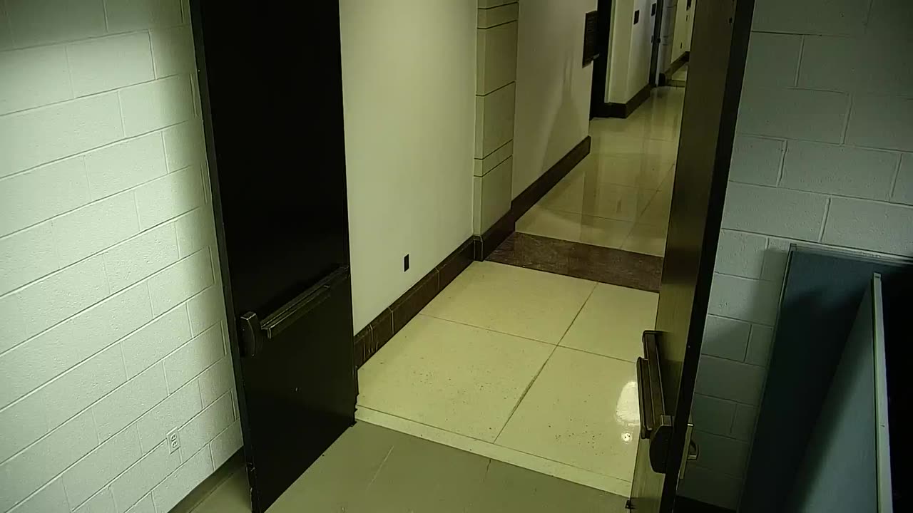 7046CVCLLElevator#3Lobby_2021-01-05_06h20min01s893ms.mp4