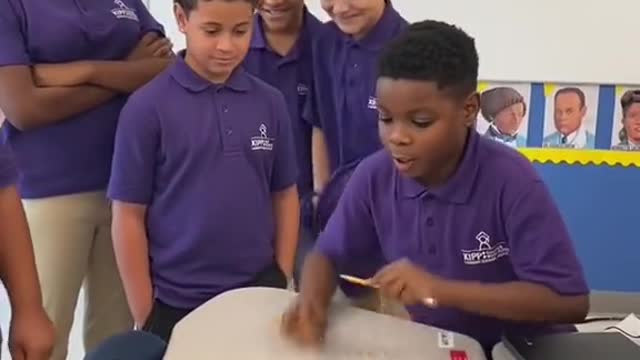 Who else remembers doing this in school 🔥🙌 (via @Deeta__Deet)