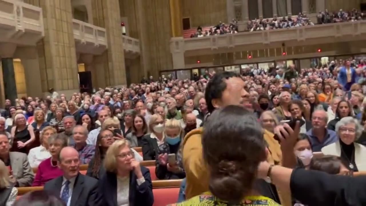 Activist Jose Vega calls out Rachel Maddow for being a warmonger - 10/18/23