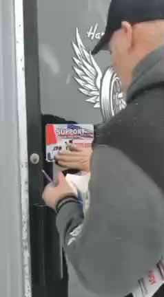 Business Owner Cuts Up Mask, Peels Of Mask Sticker From Door & Supports Truckers