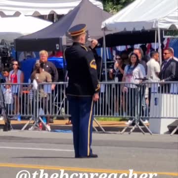 Soldier Sings Amazing Grace #memorialday2022
